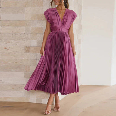 Hedwig | New women's dress with pleats, zip and sleeveless design