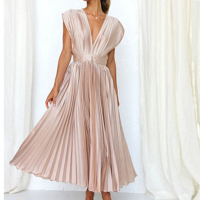 Hedwig | New women's dress with pleats, zip and sleeveless design